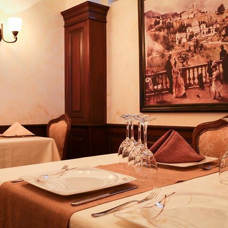 Hotel Foisorul Cu Flori Sinaia Dış mekan fotoğraf