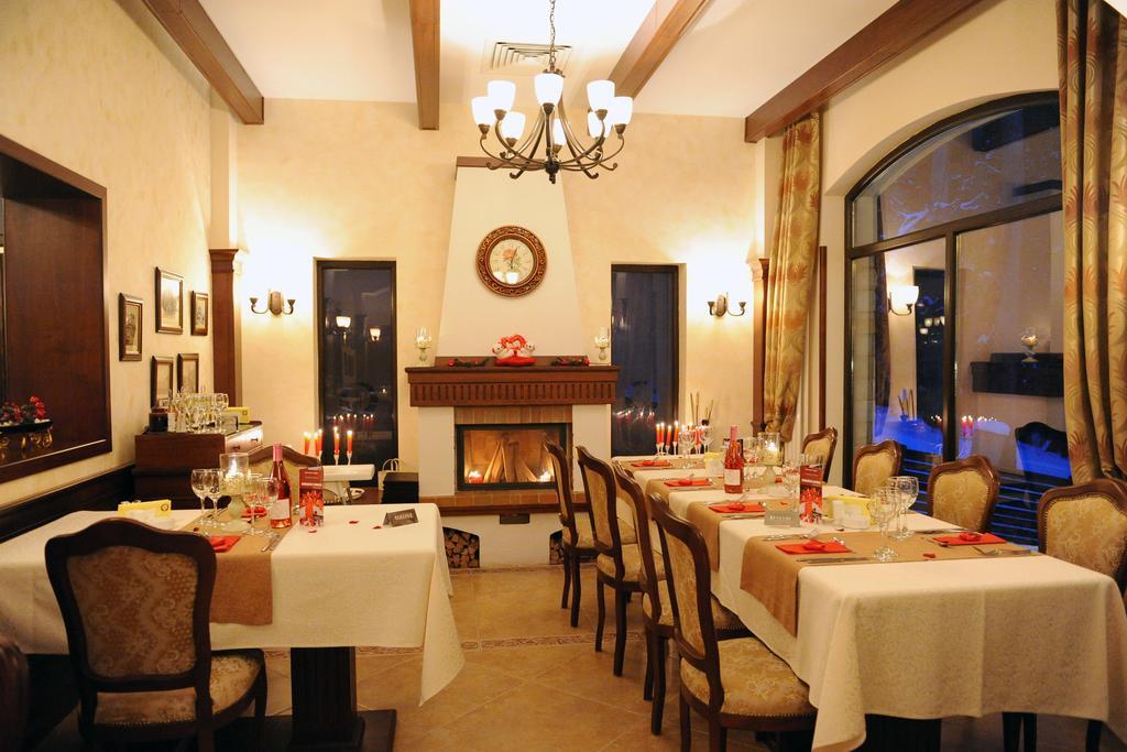 Hotel Foisorul Cu Flori Sinaia Dış mekan fotoğraf