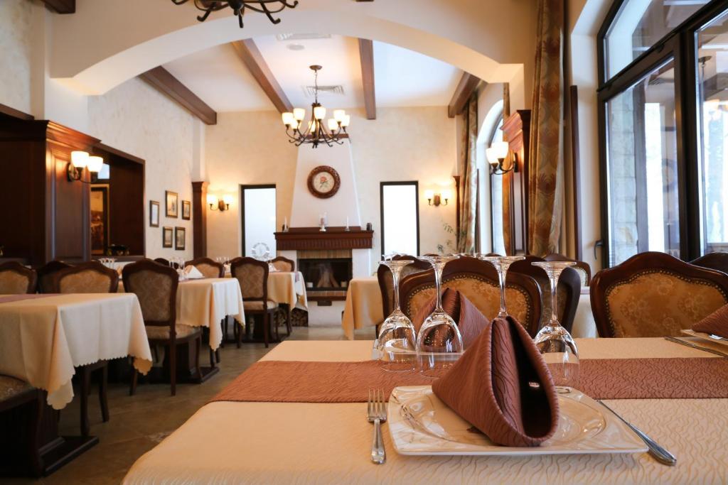 Hotel Foisorul Cu Flori Sinaia Dış mekan fotoğraf