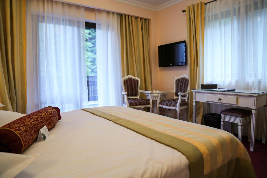 Hotel Foisorul Cu Flori Sinaia Dış mekan fotoğraf