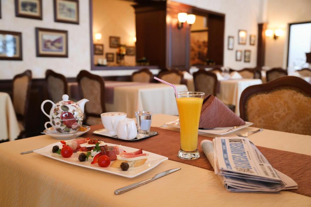 Hotel Foisorul Cu Flori Sinaia Dış mekan fotoğraf