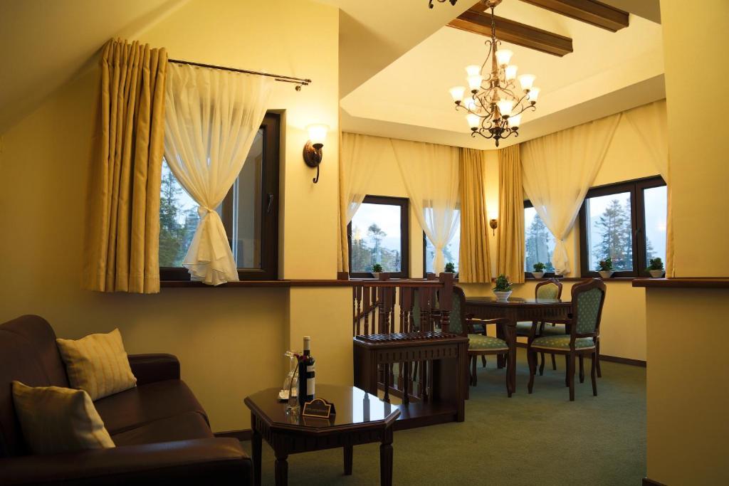 Hotel Foisorul Cu Flori Sinaia Dış mekan fotoğraf