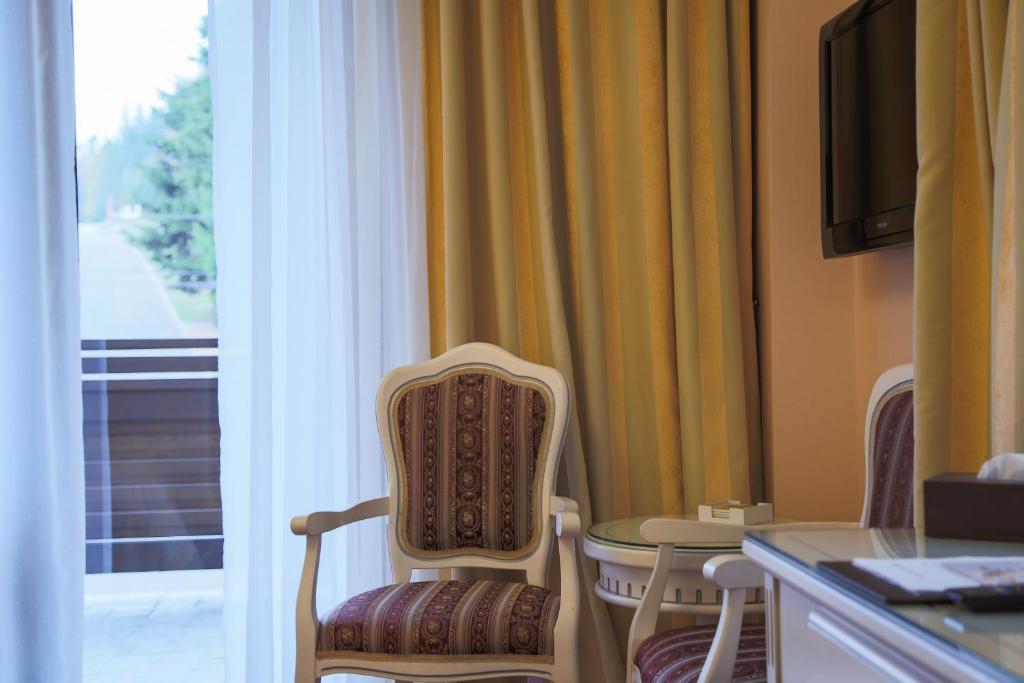 Hotel Foisorul Cu Flori Sinaia Oda fotoğraf