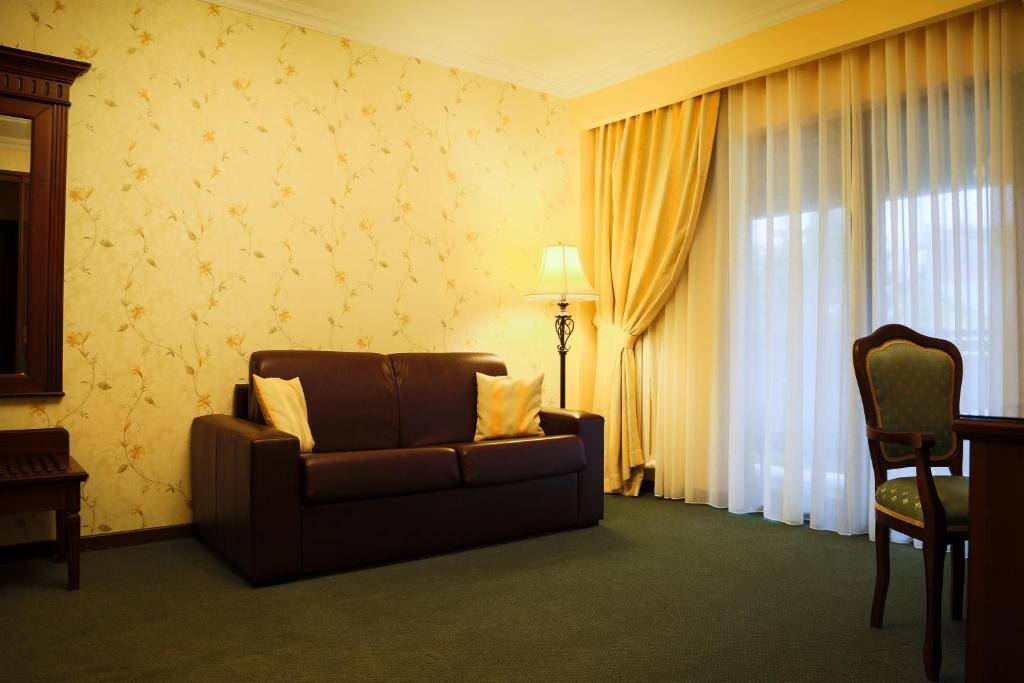 Hotel Foisorul Cu Flori Sinaia Dış mekan fotoğraf